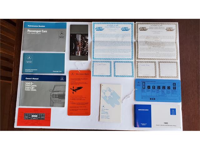 1985 Mercedes-Benz 300CD (CC-1467568) for sale in Medicine Hat, Alberta