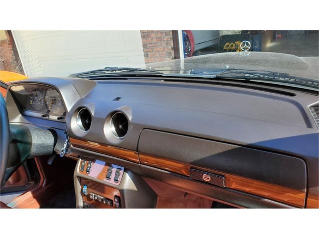 1985 Mercedes-Benz 300CD (CC-1467568) for sale in Medicine Hat, Alberta