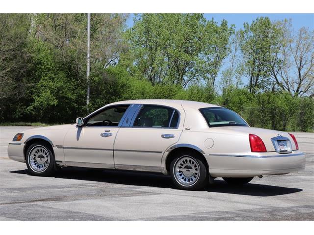 2001 Lincoln Town Car for Sale ClassicCars CC 1472200