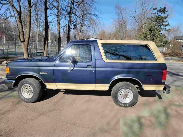 1991 Ford Bronco (CC-1473773) for sale in Pointe-Claire, Quebec