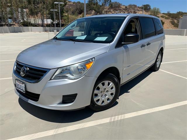 2010 Volkswagen Routan (CC-1487541) for sale in Thousand Oaks, California