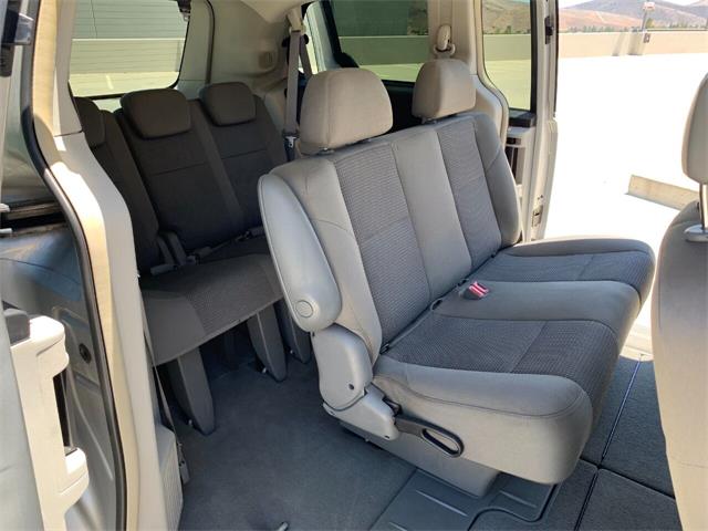 2010 Volkswagen Routan (CC-1487541) for sale in Thousand Oaks, California