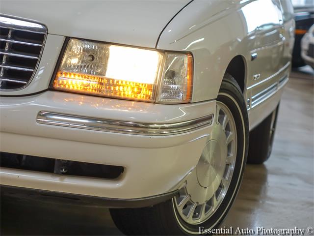 1997 Cadillac DeVille (CC-1492458) for sale in Downers Grove, Illinois