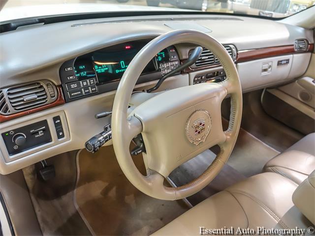 1997 Cadillac DeVille (CC-1492458) for sale in Downers Grove, Illinois