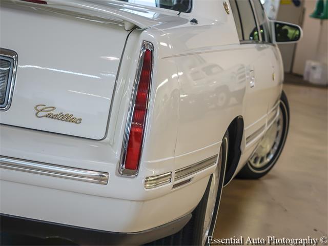 1997 Cadillac DeVille (CC-1492458) for sale in Downers Grove, Illinois