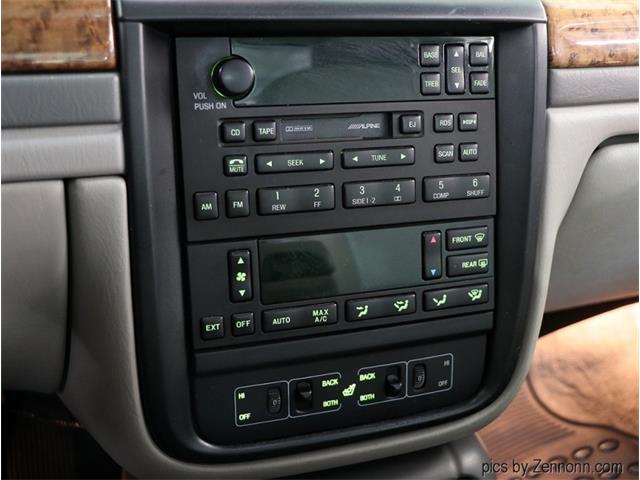 2000 Lincoln Continental (CC-1507732) for sale in Addison, Illinois