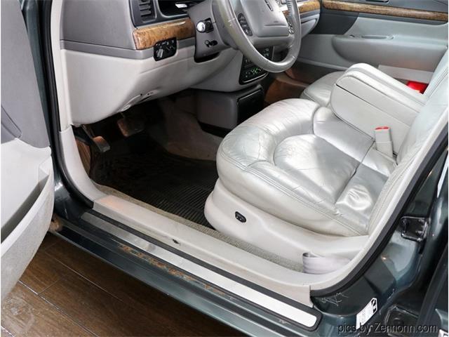 2000 Lincoln Continental (CC-1507732) for sale in Addison, Illinois