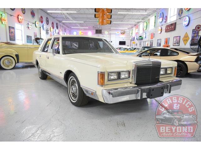 1989 Lincoln Town Car (CC-1514346) for sale in Wayne, Michigan