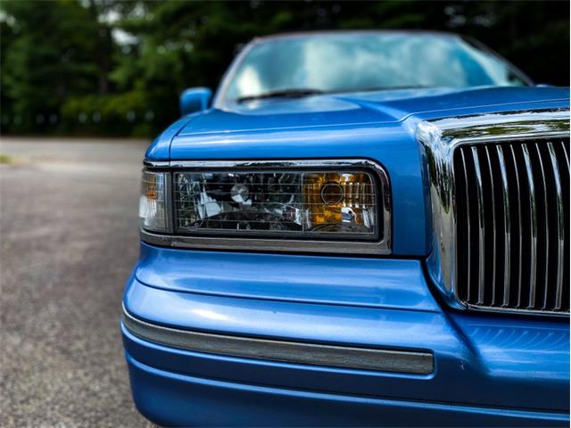 1995 Lincoln Town Car (CC-1515517) for sale in Saratoga Springs, New York