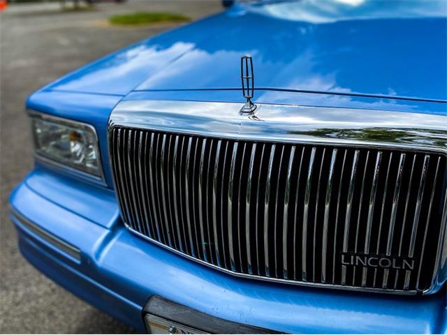 1995 Lincoln Town Car (CC-1515517) for sale in Saratoga Springs, New York
