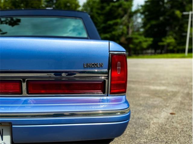 1995 Lincoln Town Car (CC-1515517) for sale in Saratoga Springs, New York