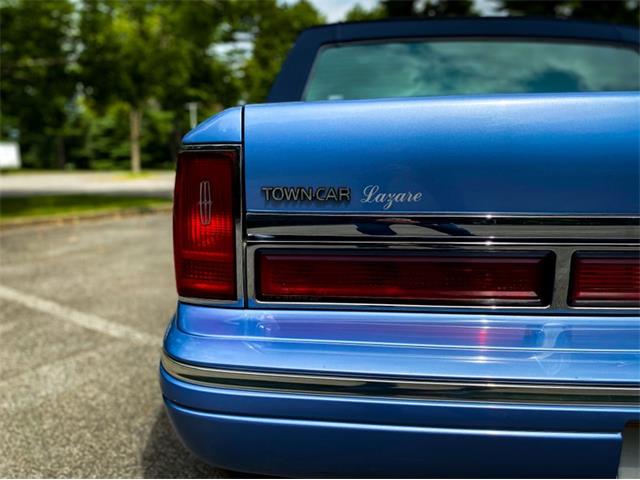 1995 Lincoln Town Car (CC-1515517) for sale in Saratoga Springs, New York