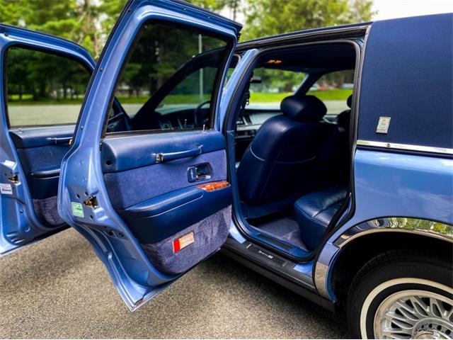 1995 Lincoln Town Car (CC-1515517) for sale in Saratoga Springs, New York