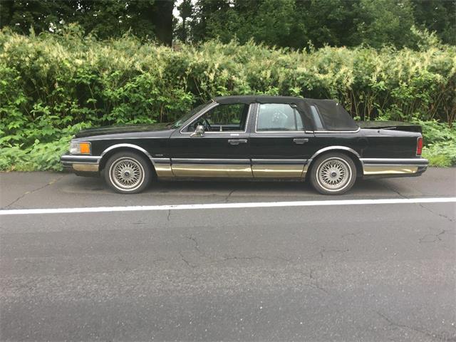 1990 Lincoln Town Car (CC-1524558) for sale in New City, New York