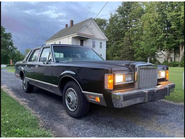 1987 Lincoln Town Car (CC-1539384) for sale in Cadillac, Michigan