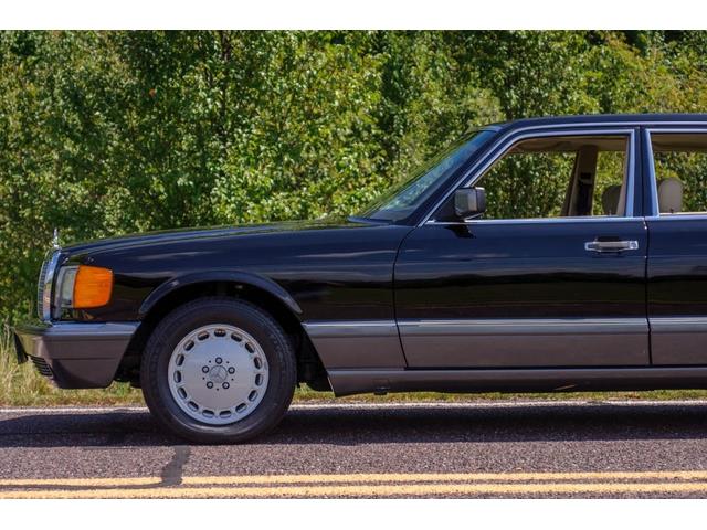 1991 Mercedes-Benz 560 (CC-1540345) for sale in St. Louis, Missouri