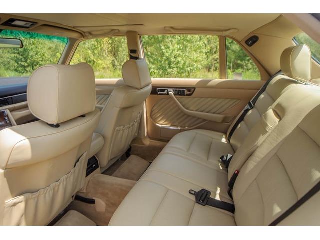 1991 Mercedes-Benz 560 (CC-1540345) for sale in St. Louis, Missouri