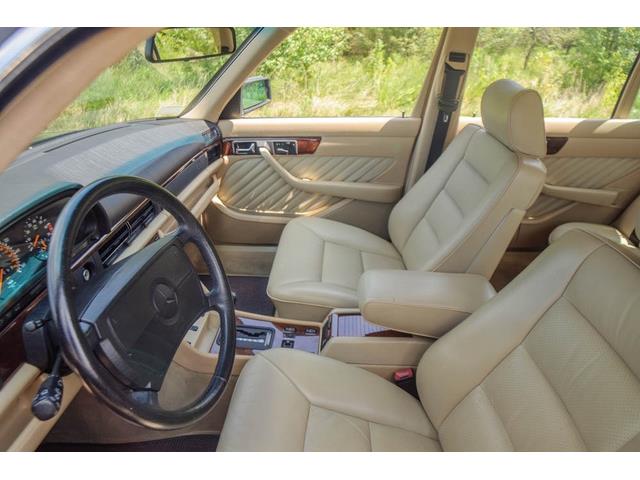 1991 Mercedes-Benz 560 (CC-1540345) for sale in St. Louis, Missouri