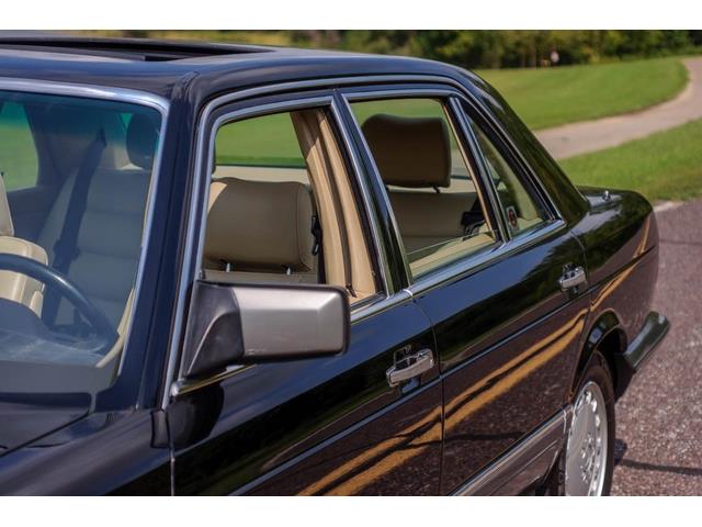1991 Mercedes-Benz 560 (CC-1540345) for sale in St. Louis, Missouri