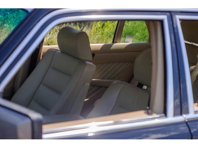1991 Mercedes-Benz 560 (CC-1540345) for sale in St. Louis, Missouri