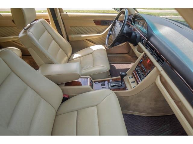 1991 Mercedes-Benz 560 (CC-1540345) for sale in St. Louis, Missouri