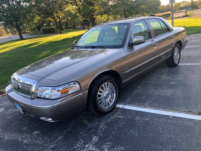 2006 Mercury Grand Marquis (CC-1545895) for sale in BARRINGTON, Illinois