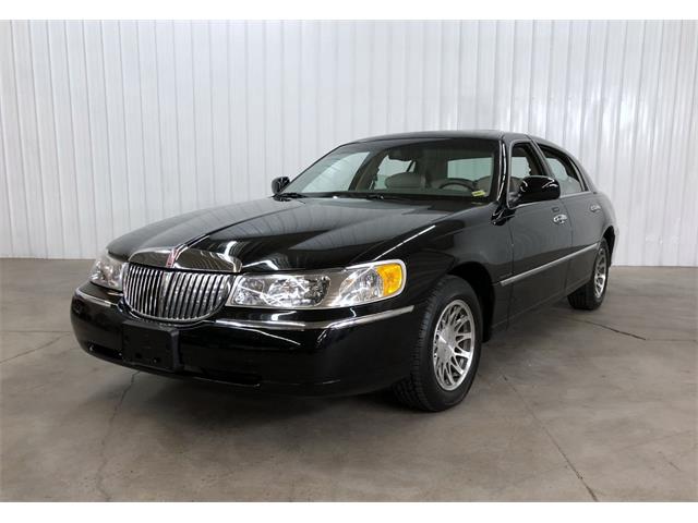 2000 Lincoln Town Car (CC-1550374) for sale in Maple Lake, Minnesota