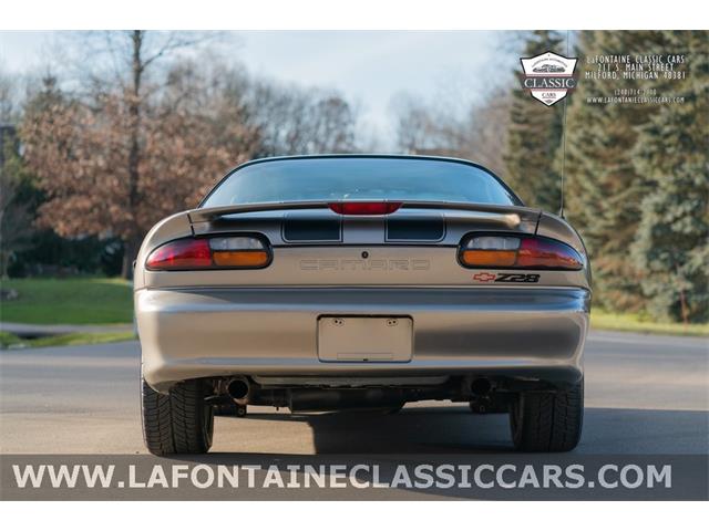 2001 camaro deals rear end