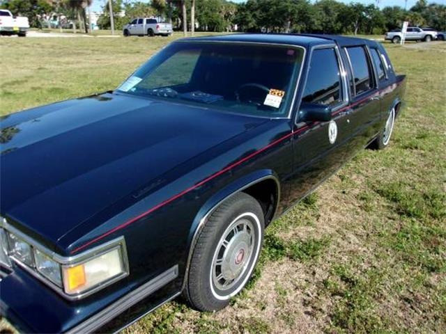 1986 Cadillac Fleetwood (CC-1555620) for sale in Cadillac, Michigan