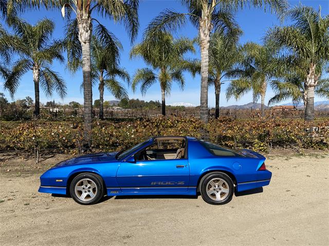 1989 Chevrolet Camaro IROC Z28 for Sale  | CC-1555871