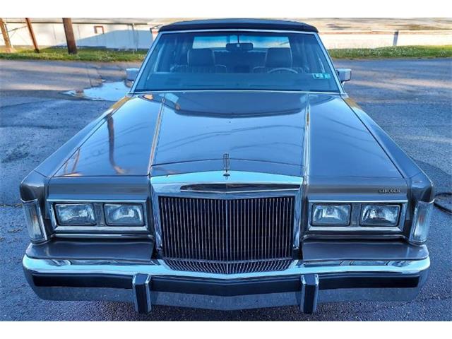 1988 Lincoln Town Car (CC-1558931) for sale in Cadillac, Michigan