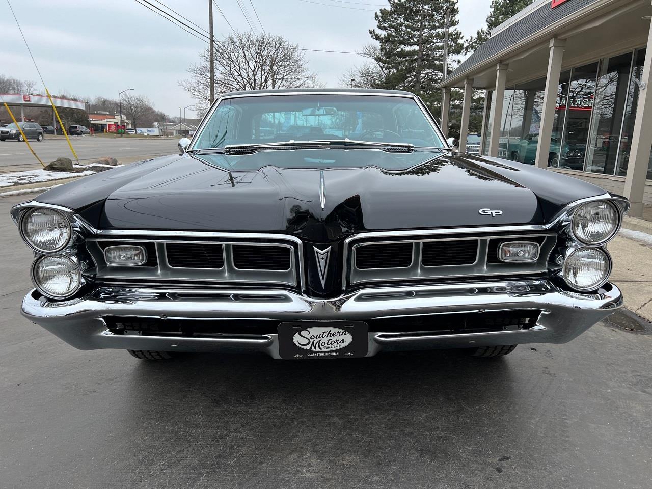 1965 Pontiac Grand Prix - Klassic Keystone Kruiser