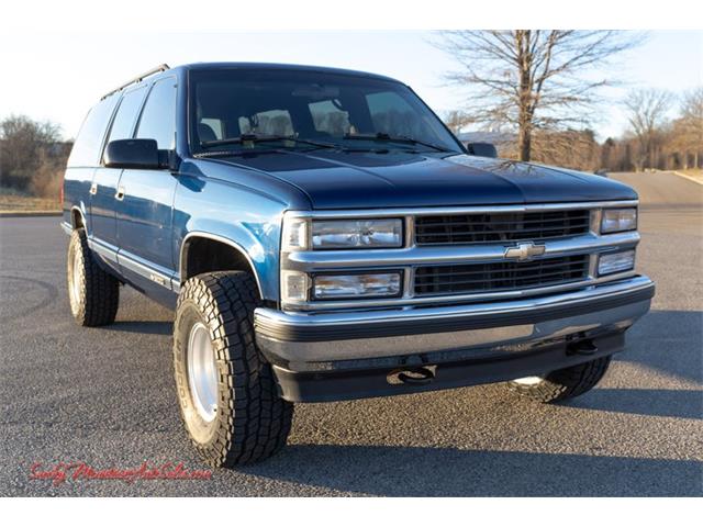 1996 Chevrolet Suburban (CC-1565368) for sale in Lenoir City, Tennessee