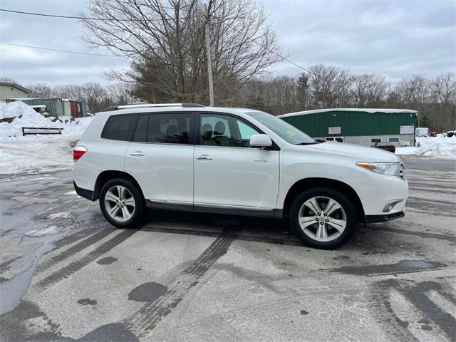 2013 Toyota Highlander (CC-1565671) for sale in Upton, Massachusetts