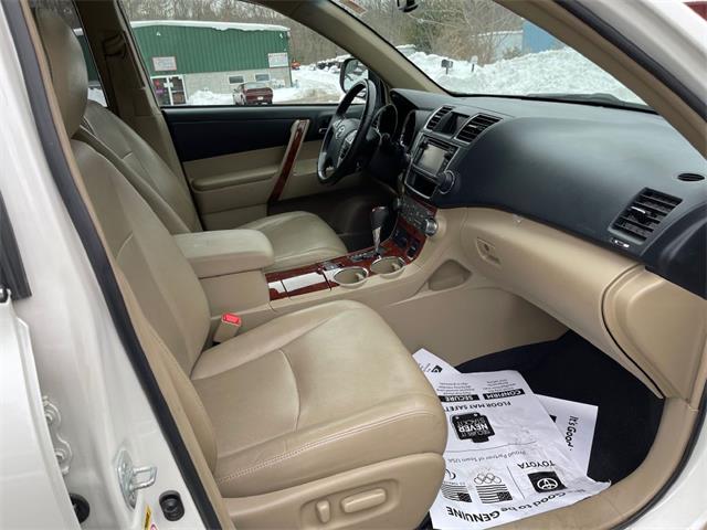 2013 Toyota Highlander (CC-1565671) for sale in Upton, Massachusetts