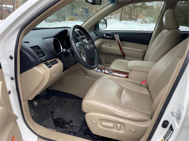 2013 Toyota Highlander (CC-1565671) for sale in Upton, Massachusetts