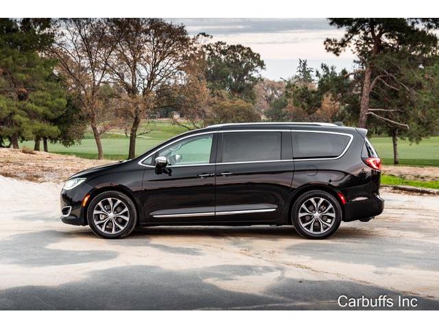 2018 Chrysler Pacifica (CC-1560065) for sale in Concord, California