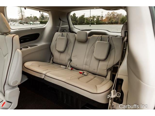 2018 Chrysler Pacifica (CC-1560065) for sale in Concord, California