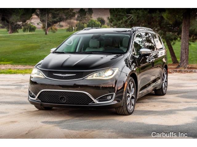 2018 Chrysler Pacifica (CC-1560065) for sale in Concord, California