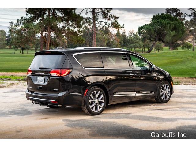 2018 Chrysler Pacifica (CC-1560065) for sale in Concord, California