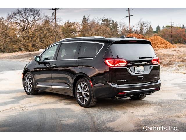 2018 Chrysler Pacifica (CC-1560065) for sale in Concord, California
