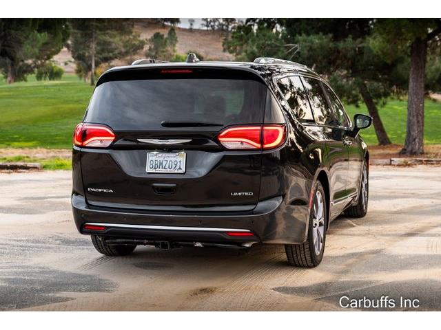 2018 Chrysler Pacifica (CC-1560065) for sale in Concord, California