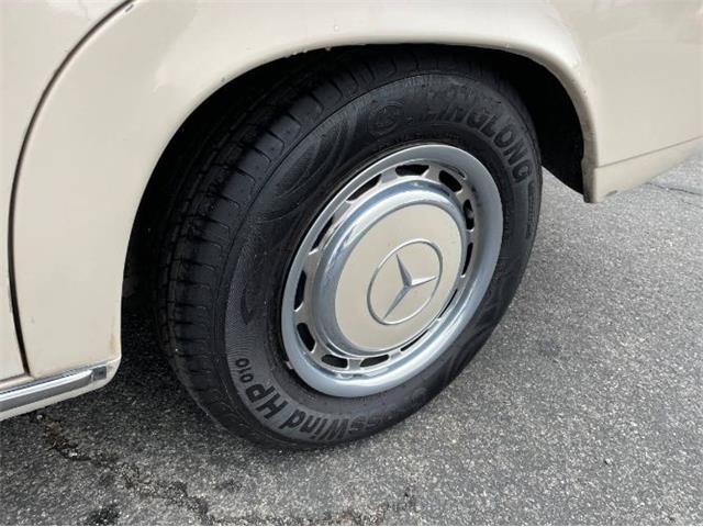 1972 Mercedes-Benz 220 (CC-1567143) for sale in Cadillac, Michigan
