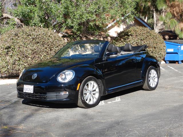2013 Volkswagen Beetle (CC-1567412) for sale in woodland hills, California