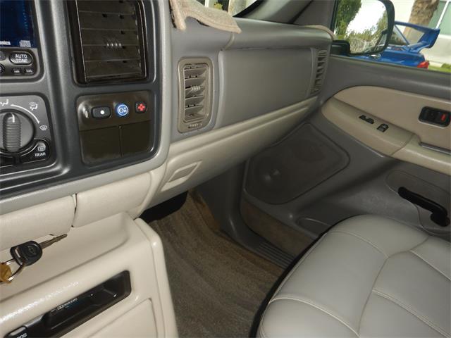 2002 Chevrolet Suburban (CC-1572311) for sale in WOODLAND HILLS, California