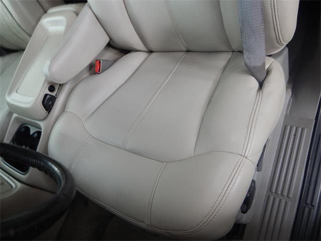 2002 Chevrolet Suburban (CC-1572311) for sale in WOODLAND HILLS, California