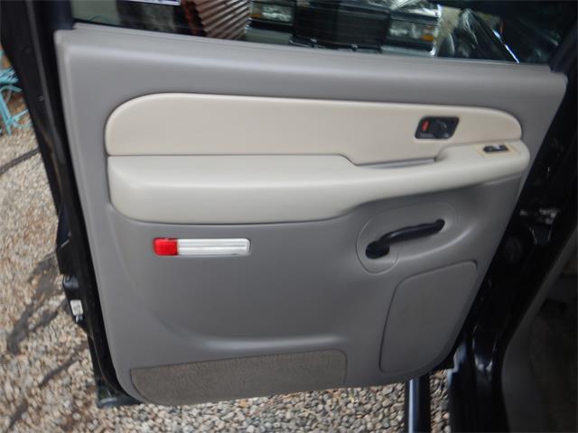 2002 Chevrolet Suburban (CC-1572311) for sale in WOODLAND HILLS, California