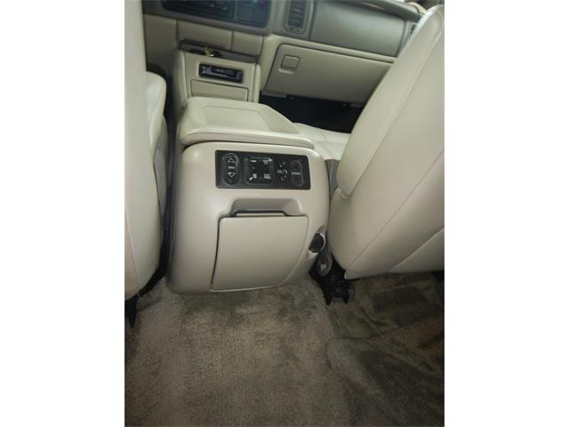 2002 Chevrolet Suburban (CC-1572311) for sale in WOODLAND HILLS, California