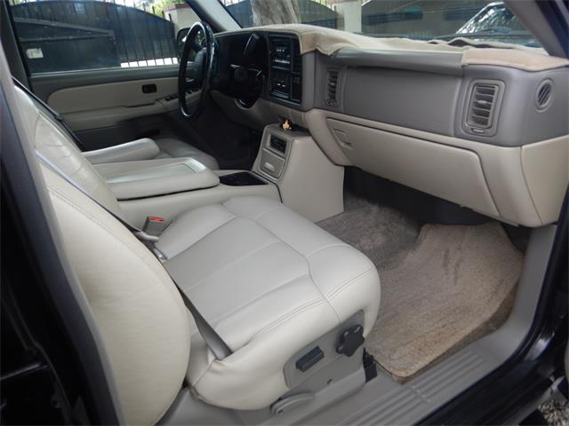 2002 Chevrolet Suburban (CC-1572311) for sale in WOODLAND HILLS, California