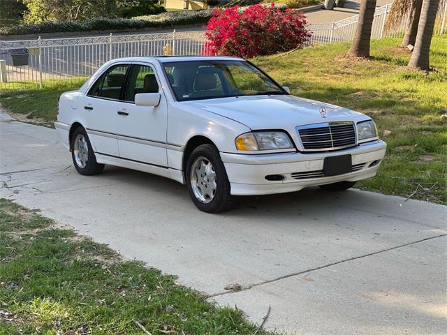 2000 Mercedes-Benz C-Class (CC-1575036) for sale in Riverside, California